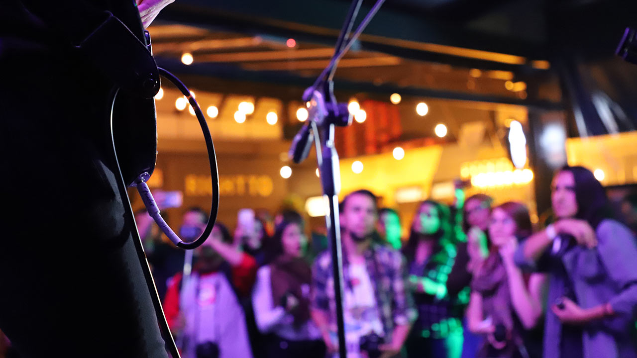 bars with live music are fun and uplifting