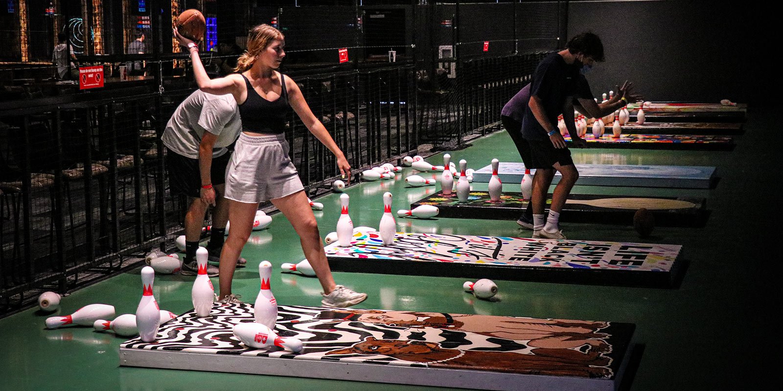 Fun Things to do in Lansing MI for adults - Throwbowling